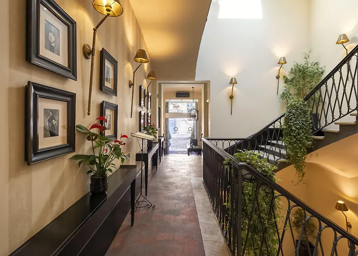 בית הארחה Profumo Maison Colosseo 4*